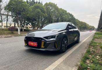 广汽传祺 影豹 2023款 270T DCT J15版