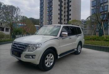 三菱 帕杰罗(进口) 2015款 3.0L 自动精英版 国IV