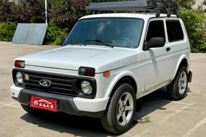 拉达 Niva 基本型