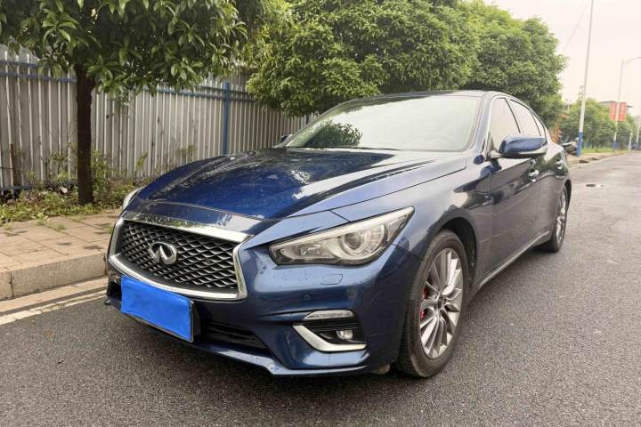 英菲尼迪 Q50L 2.0T 进享版 国VI