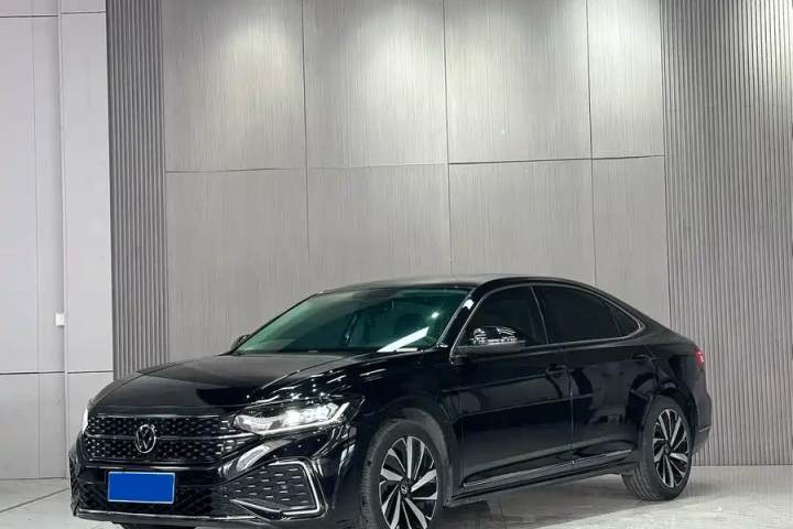 大众 帕萨特 2022款 330TSI 星空精英版