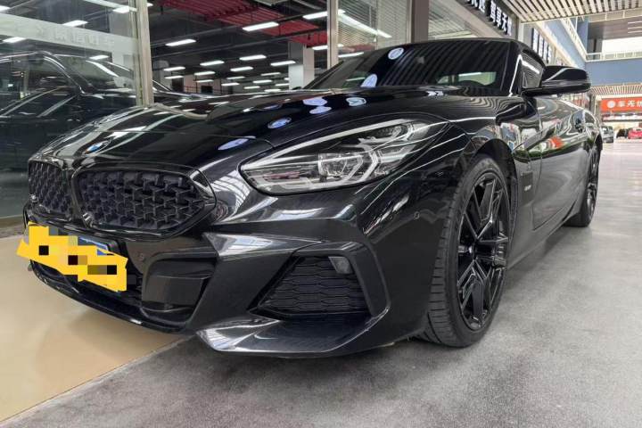 宝马 Z4 sDrive 25i M运动曜夜套装