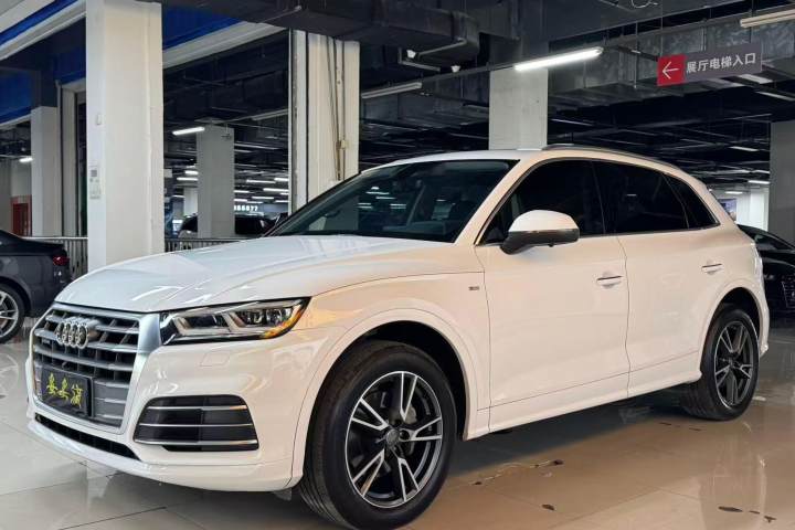 奥迪 Q5L 2020款 45 TFSI 尊享时尚型