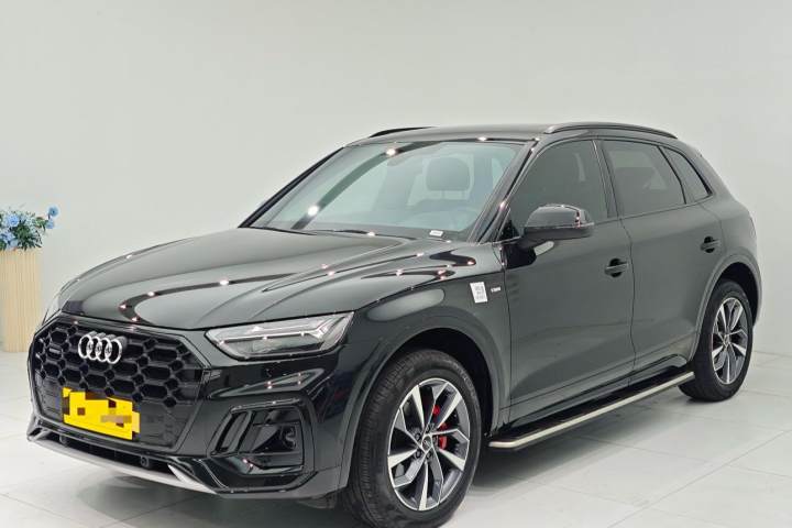 奥迪 Q5L 40 TFSI 豪华动感型