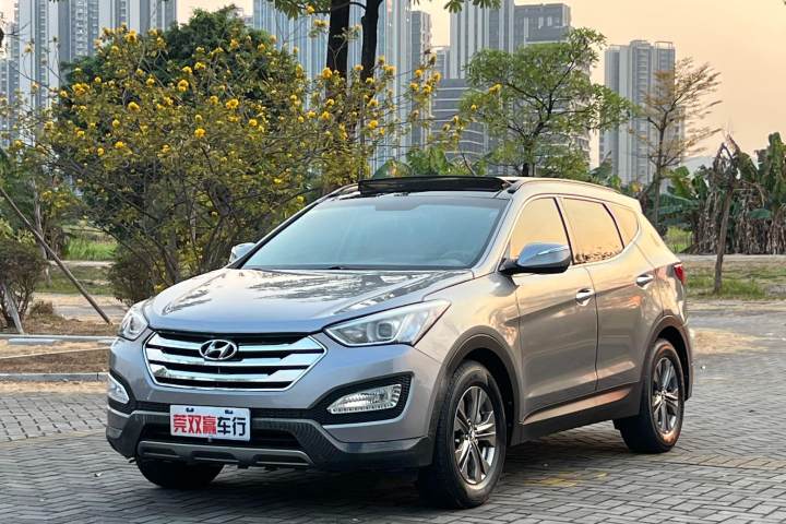 现代 胜达 2013款 2.4L 自动四驱尊贵型