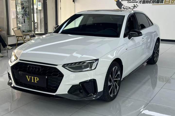 奥迪 A4L 40 TFSI 豪华动感型