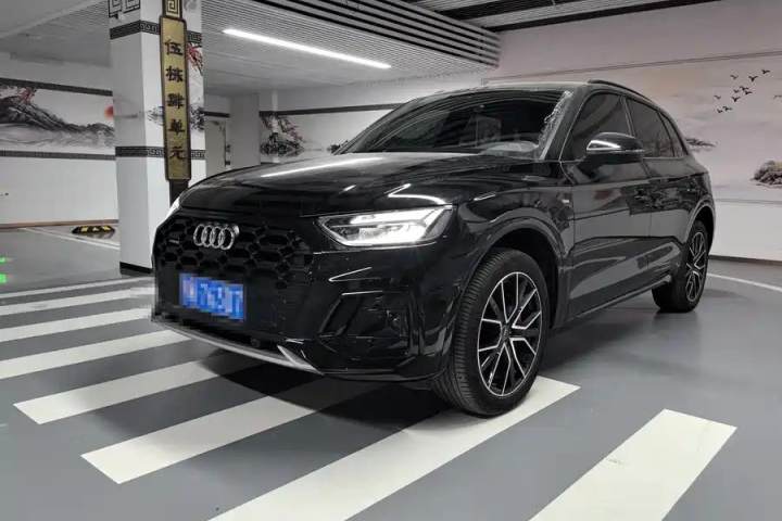 奥迪 Q5L 45 TFSI 臻选动感型