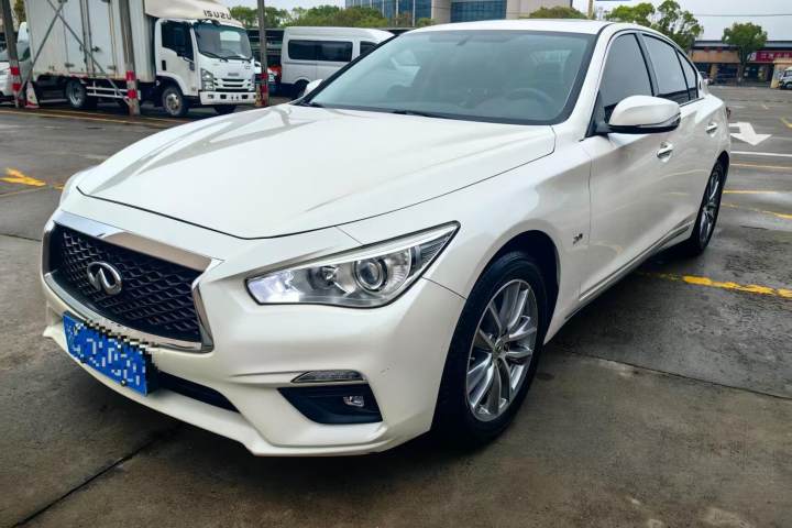 英菲尼迪 Q50L 2.0T 舒适版 国VI
