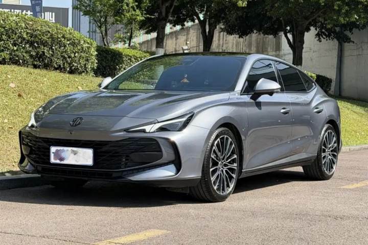 名爵 MG7 2025款 1.5T 300 DCT优雅版