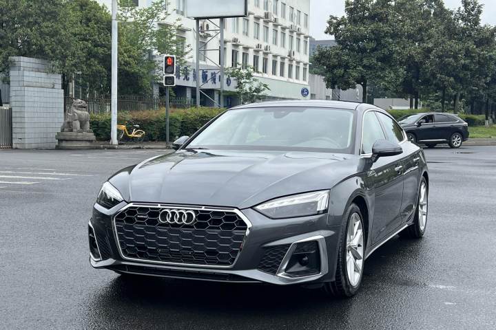 奥迪 A5(进口) Sportback 40 TFSI 时尚动感型