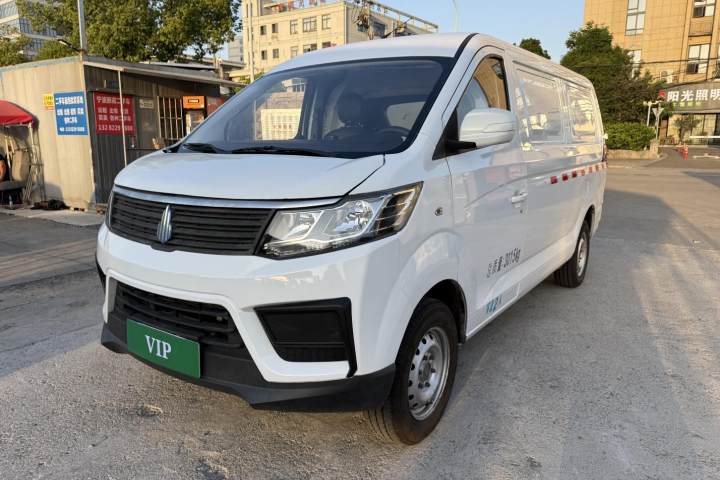 北汽瑞翔 博腾V2 EV 封窗厢货标准型河南锂动电池