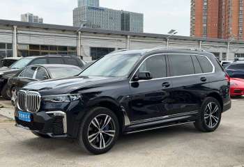 宝马 X7 2022款 xDrive40i 尊享型M运动套装