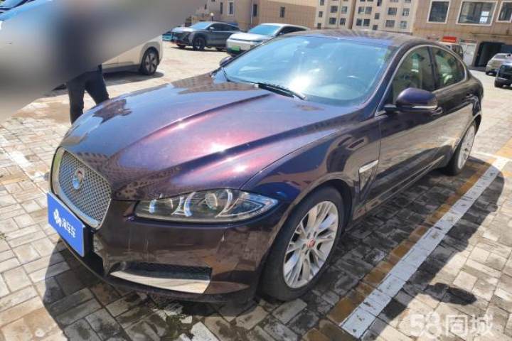 捷豹 XF XF 2.0T 豪华版