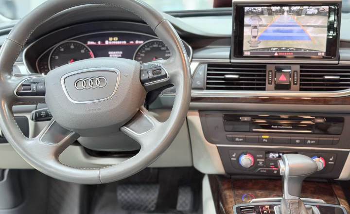奥迪 A6L 2015款 30 FSI 百万纪念舒享型