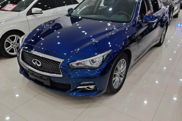 英菲尼迪 Q50L 2.0T 悦享版