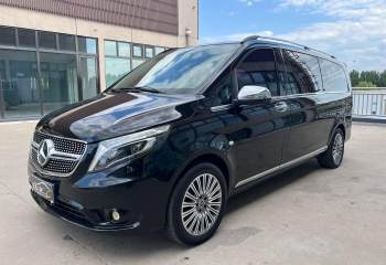 奔驰 V级 2016款 V 260 L 尊贵加长版