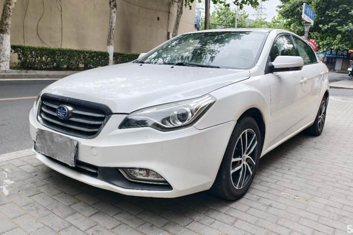 奔腾 B50 2013款 1.6L 手动豪华型