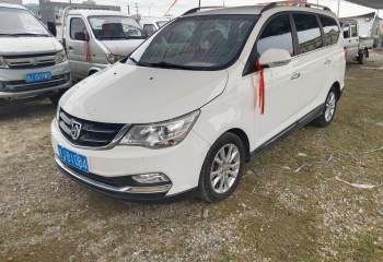 宝骏 730 1.5L 手动舒适型 7座 国V