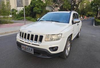 Jeep 指南者(进口) 2013款 2.0L 两驱运动版