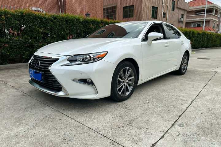 雷克萨斯 ES 300h 舒适版