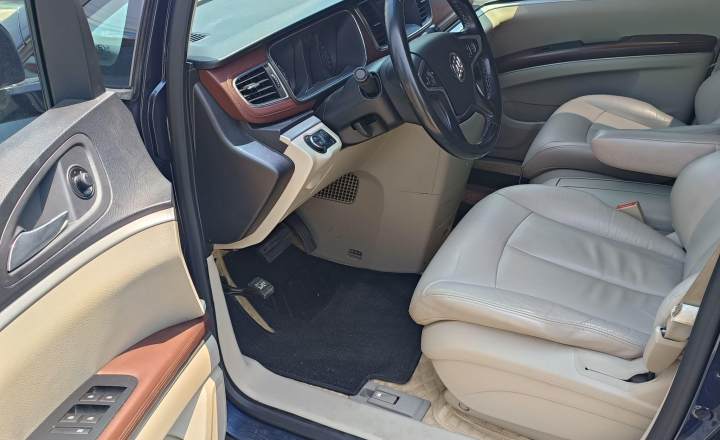 别克 GL8 2014款 3.0L GT豪华商务豪雅版