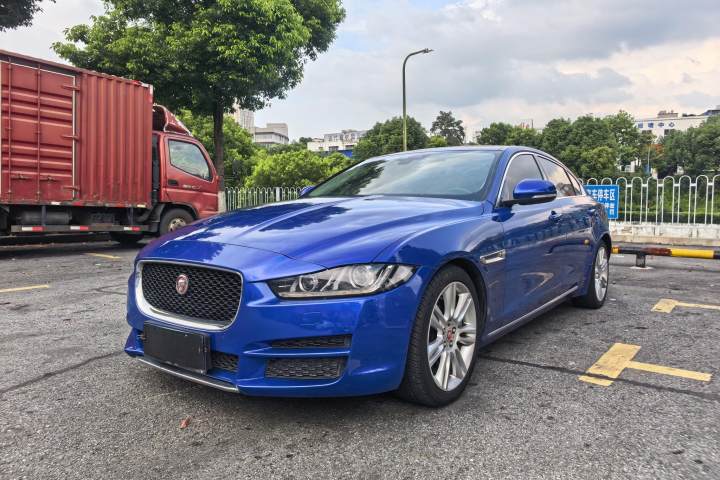 捷豹 XEL 2019款 2.0T 250PS 尊享版