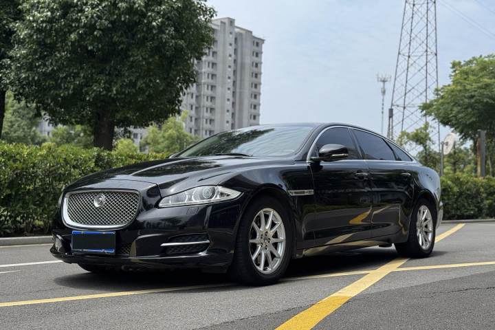 捷豹 XJ XJL 3.0 全景商务版
