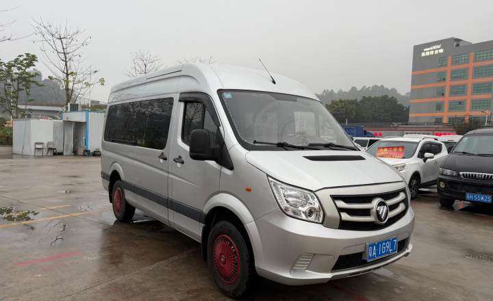 福田 图雅诺 2020款 2.5T 手动通途长轴中顶5/6/7座4J25TC3