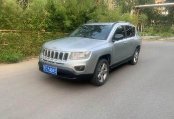 Jeep 指南者(进口) 2012款 2.4L 四驱运动版