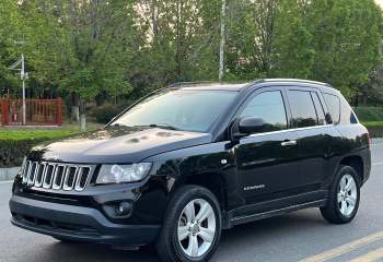 Jeep 指南者(进口) 2014款 2.4L 四驱豪华导航版