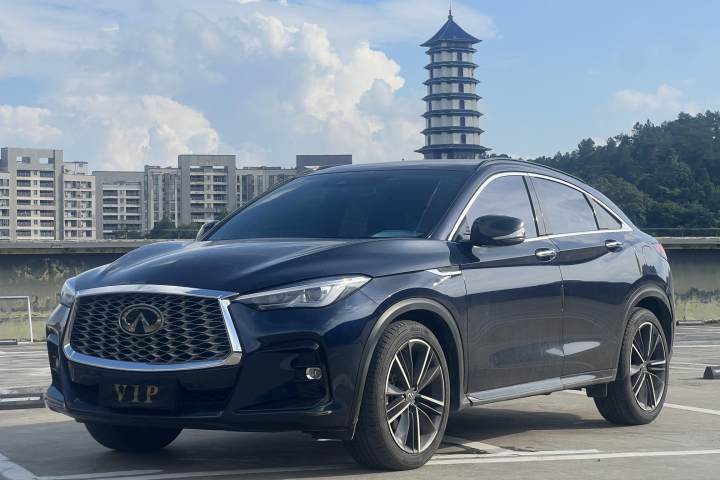 英菲尼迪 QX50 2.0T 四驱豪华版