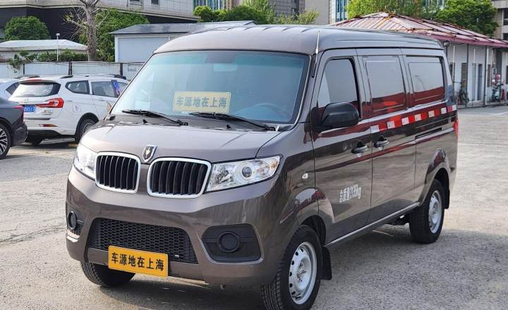 金杯 小海狮X30 2024款 1.5L 财富型厢货 2/5座 前置空调