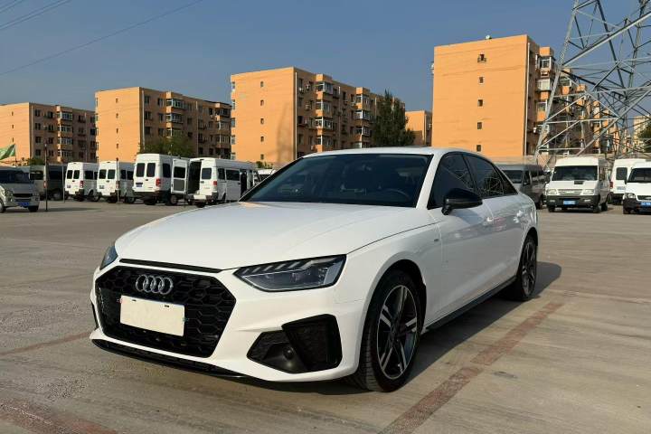 奥迪 A4L 2023款 40 TFSI 豪华动感型