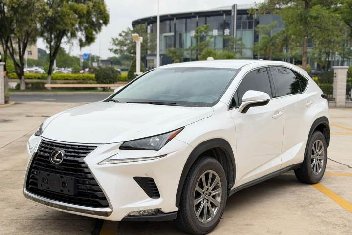 雷克萨斯 NX 200 前驱 锋行版 国VI