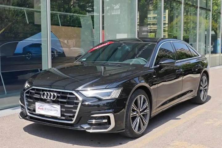 奥迪 A6L 2024款 45 TFSI quattro 臻选动感型