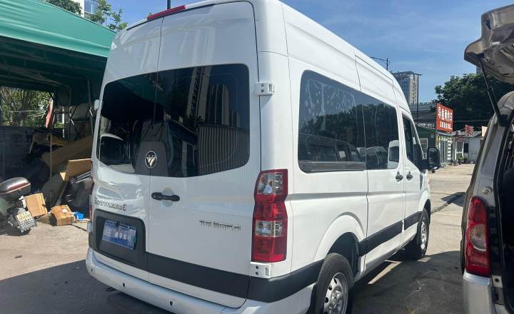 福田 图雅诺 2020款 2.5T 手动通途短轴中顶5/6座4J25TC3