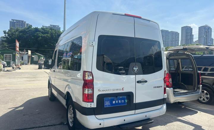 福田 图雅诺 2020款 2.5T 手动通途短轴中顶5/6座4J25TC3