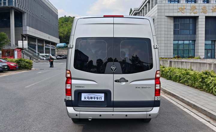 福田 图雅诺 2024款 吉象多功能 2.0T手动 长轴中顶 后单胎5/6/7/9座