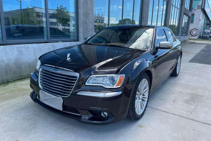 克莱斯勒 300C(进口) 3.6L 尊适版