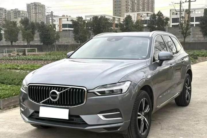 沃尔沃 XC60 T5 四驱智逸豪华版