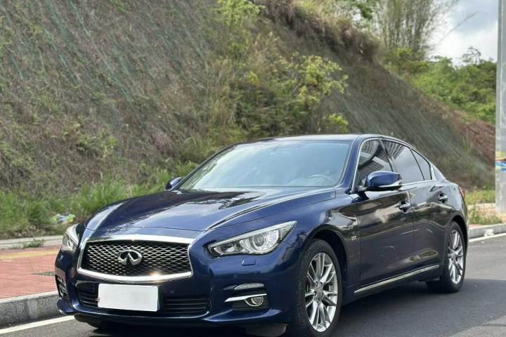 英菲尼迪 Q50L 2.0T 悦享版