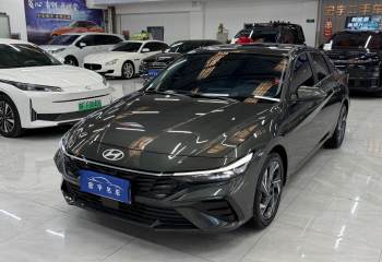 现代 伊兰特 1.5L CVT LUX尊贵版
