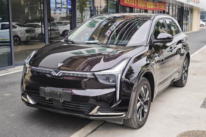 哪吒汽车 哪吒U 智400 Pro 三元锂