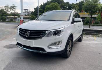 宝骏 560 2015款 1.8L 手动豪华型