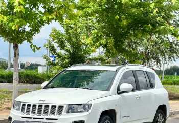 Jeep 指南者(进口) 2014款 2.0L 两驱豪华版