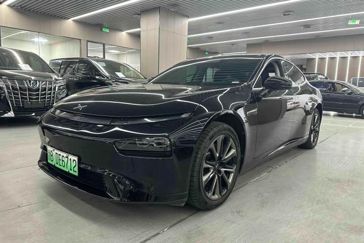 小鹏 P7 586E