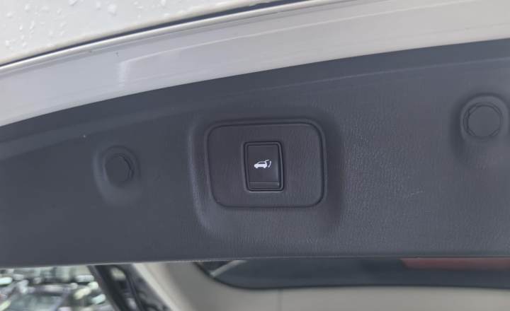 英菲尼迪 QX60(进口) 2016款 2.5 S/C Hybrid 两驱卓越版 国V