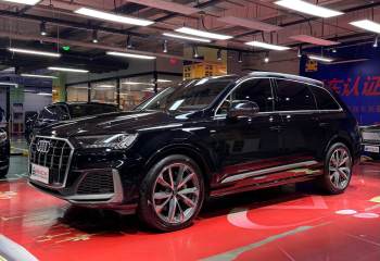 奥迪 Q7 2021款 55 TFSI quattro S line运动型