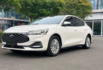 福特 福克斯 2021款 三厢 EcoBoost 180 自动锋潮型