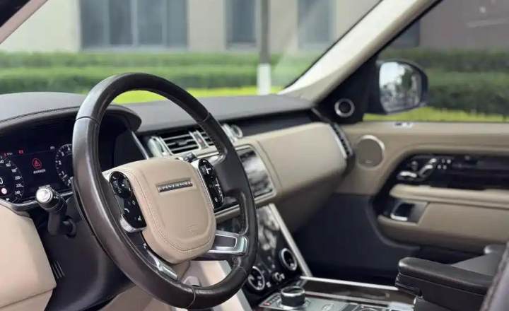 路虎 揽胜 2021款 3.0 L6 传世加长经典版